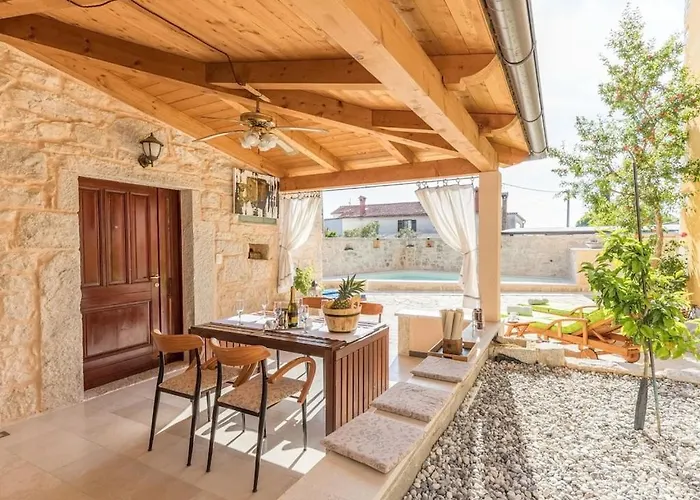 Casa Ladonia