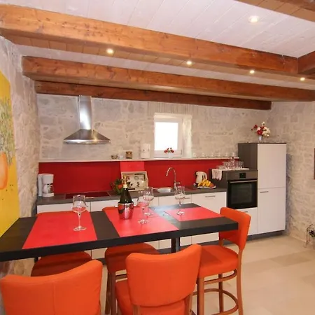 Casa Ladonia Будинок відпочинку Пореч